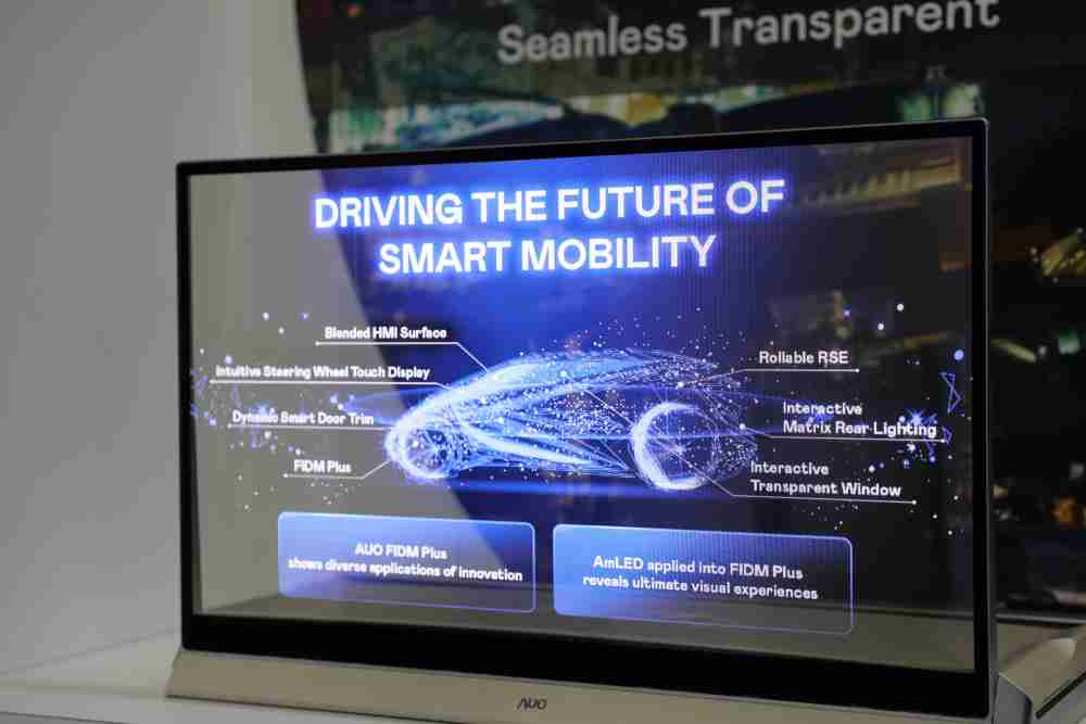 汇旺支付凭借着超高亮度和透明度，，这款30吋透明Micro LED显示器在AR系统与智慧零售具有潜在的应用价值。。